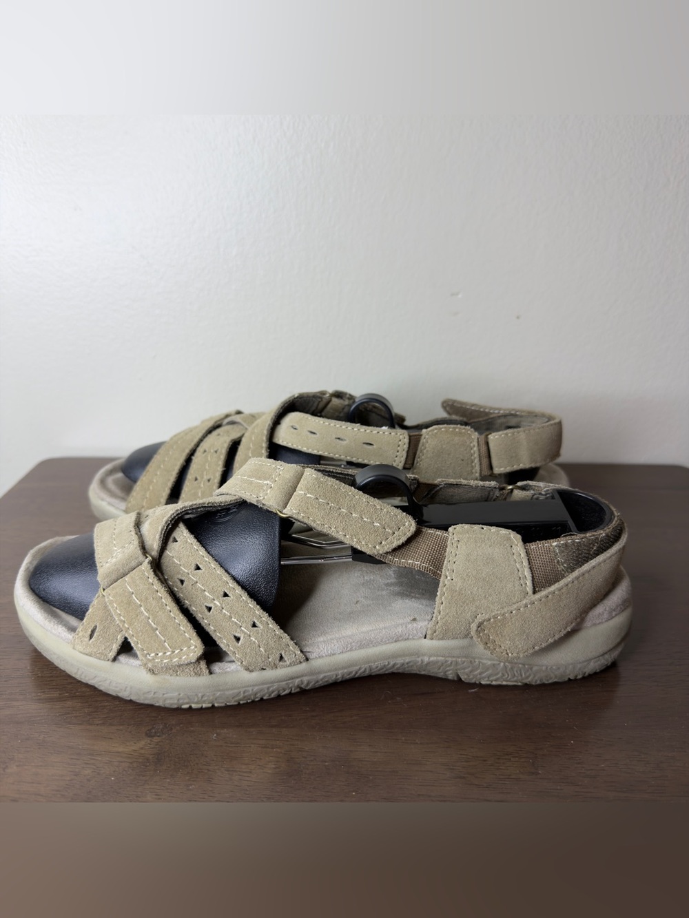 Earth Origins Tan Suede Sandals 9.5 Womens